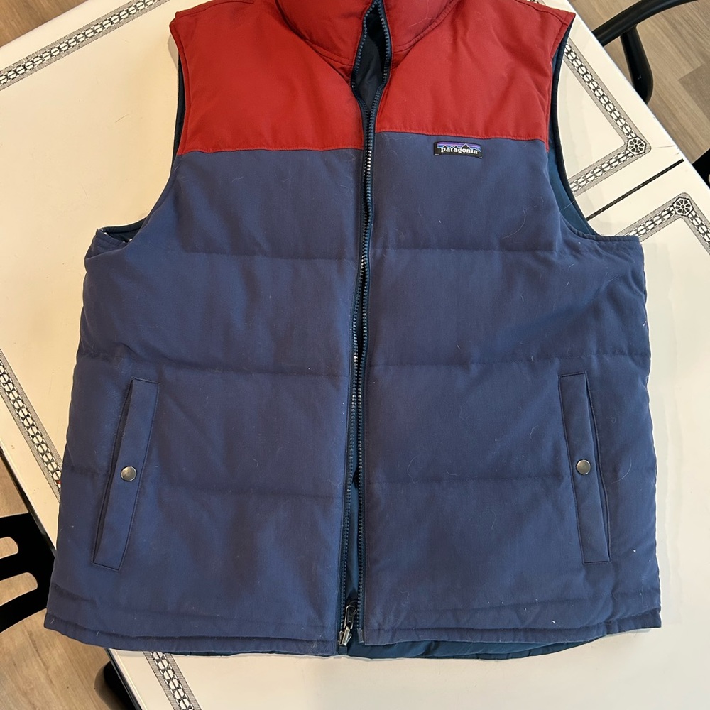 Patagonia Men's Red and Blue Puffer Vest
